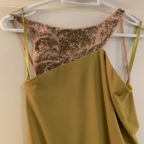 BCBG MaxAzria chartreuse gown - Picture 2 of 14